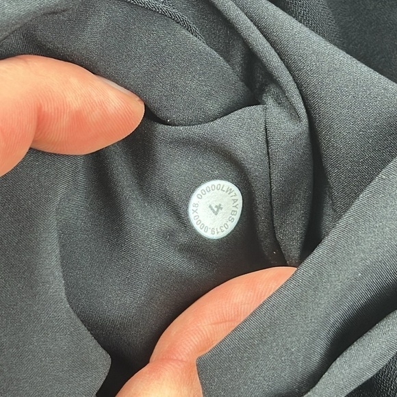 Lululemon Noir Short 5.5" Black - Picture 4 of 4